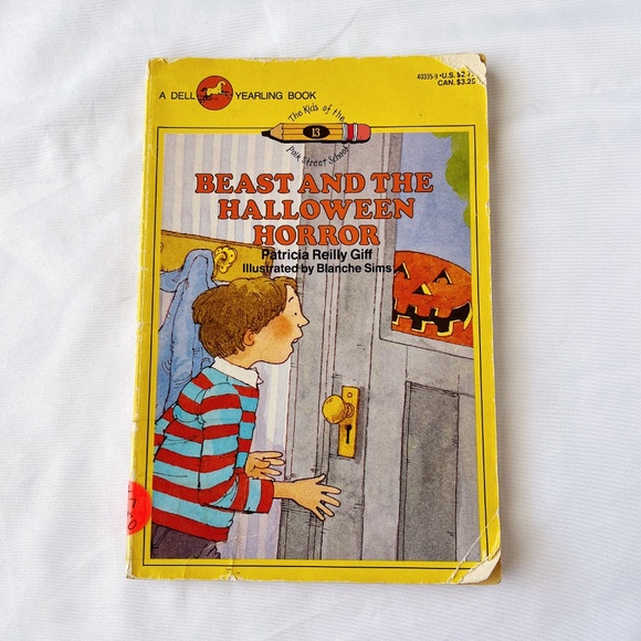 Beast and the Halloween Horror by Patricia Reilly Giff Paperback - Picture 1 of 5